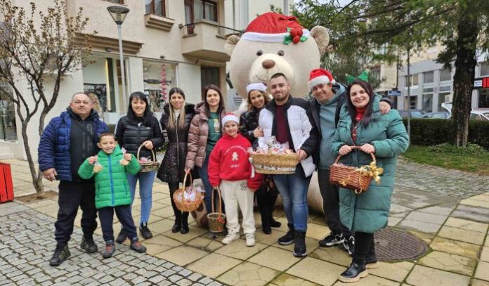 Младите социалисти в Гоце Делчев честитят коледните празници