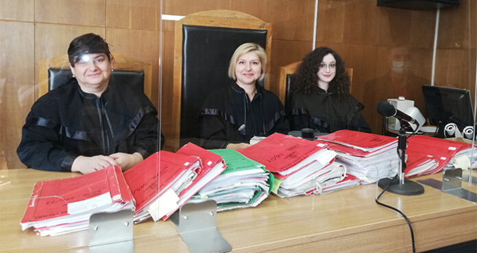 Младши съдия Мария Танева влезе в първото си заседание в Окръжен съд - Кюстендил