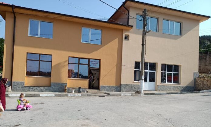 Многофункционалната сграда в центъра на Скребатно е възстановена