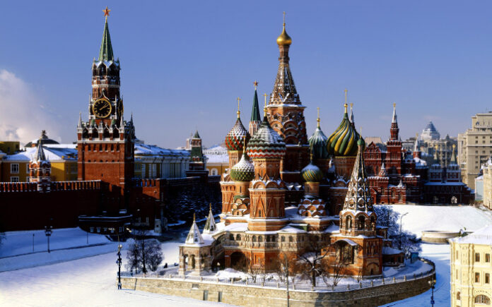Москва посрещна Коледа при минус 30 градуса
