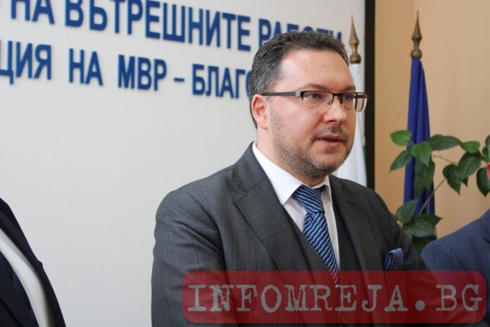 МВР няма да купува икони
