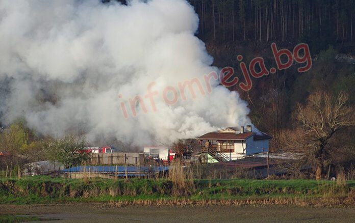 Мъж изгоря в дома си