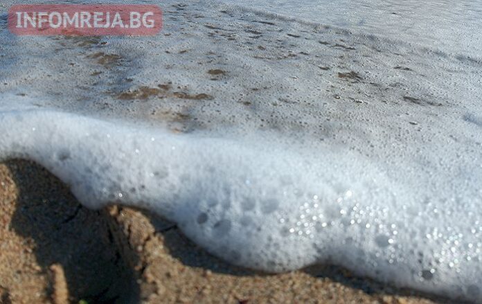 Мъж извади давещо се дете от морето в Приморско