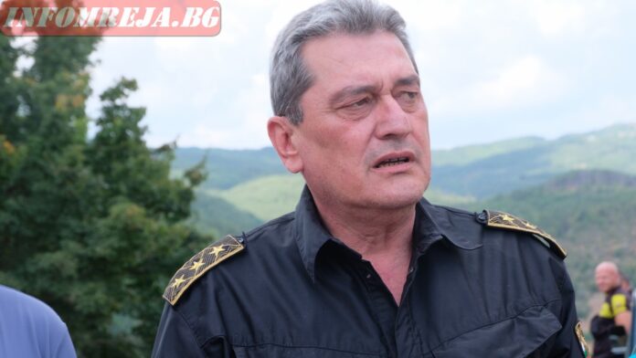 На 7 км от България е македонският пожар