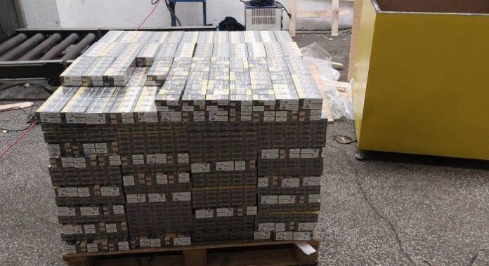 На Капитан Андреево предотвратиха контрабанда на над половин милион къса цигари