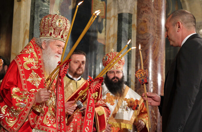 На Възкресение Христово президентът Радев пожелава на българите здраве