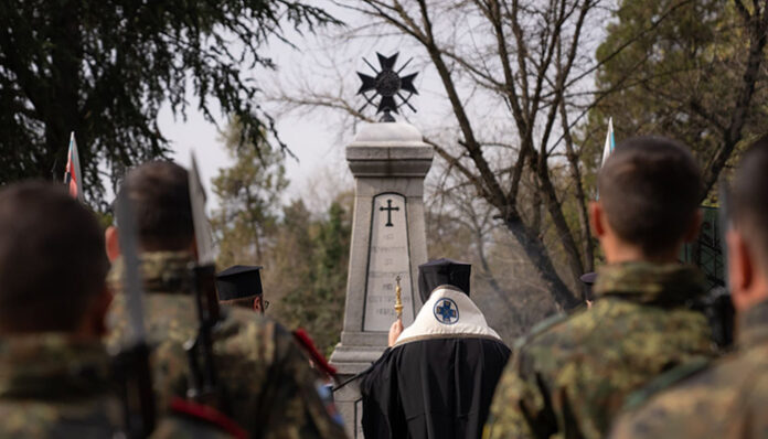 На Задушница: Благоевград почита паметта на загиналите за освобождението