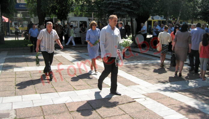 Набират пари за нов паметник на Васил Левски