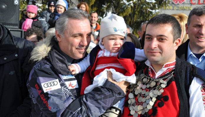 Над 10 000 посрещнаха 2012-та със 