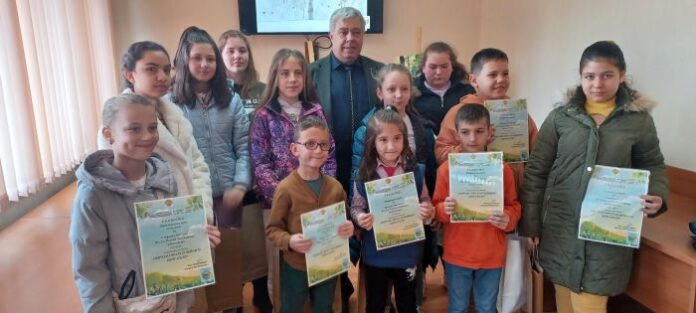 Над 160 творби и много наградени от конкурса на РДГ-Кюстендил