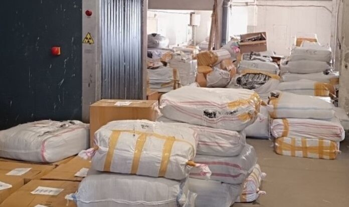 Над 48 000 „маркови“ облекла задържаха митничари на Лесово