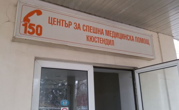 Нахапаното от куче дете в Дупница се възстановява след операция