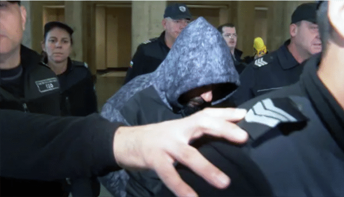 Нарязаната с макетен нож жена поиска насилникът ѝ да бъде освободен от ареста