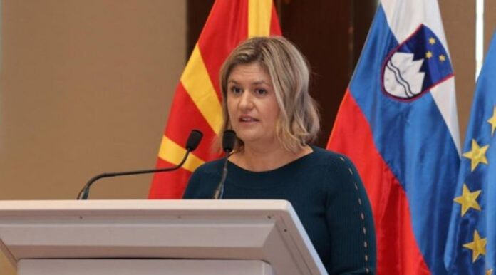 Наша мома оглави класацията по милиони в кабинета на Скопие