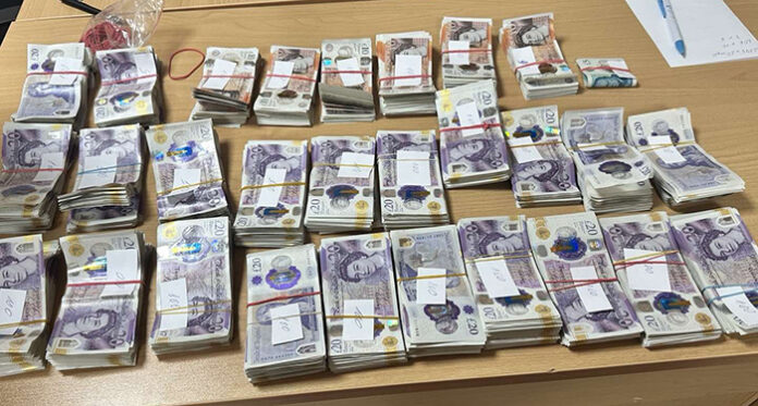 Недекларирани 50 000 британски лири откриха в камион на Капитан Андреево
