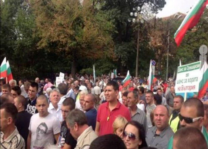 Неврокопчани сред най-активните в протеста и контрапротеста пред НС