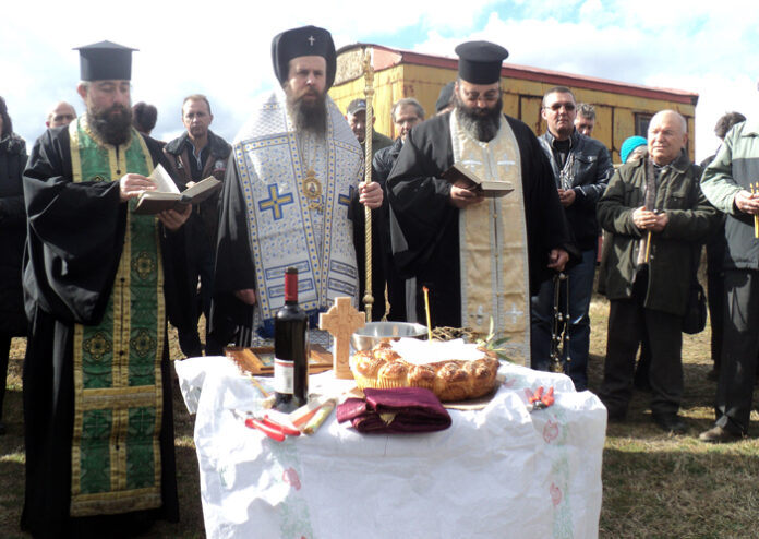Неврокопският митрополит Серафим благослови лозята на Николай Бошкилов