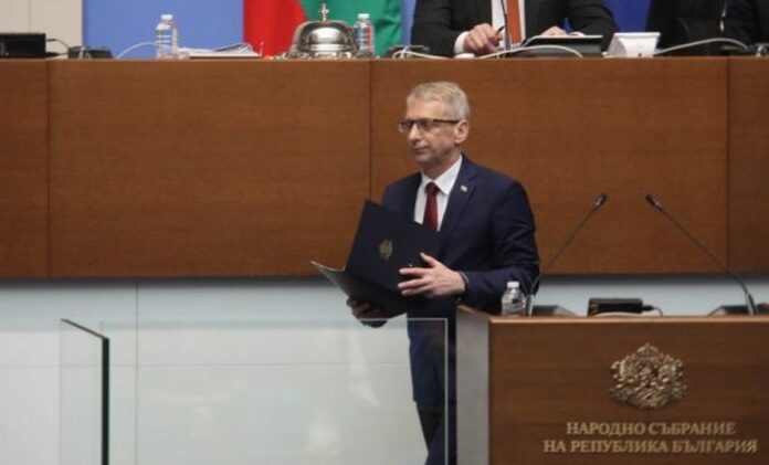 Николай Денков: С оставката ми отправяме покана за преговори веднага