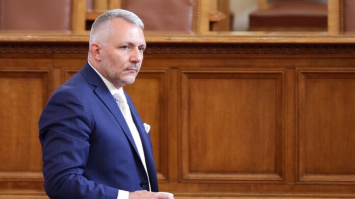 Николай Хаджигенов: Не само Момчил Иванов трябва да бъде оттеглен от проекта за кабинет