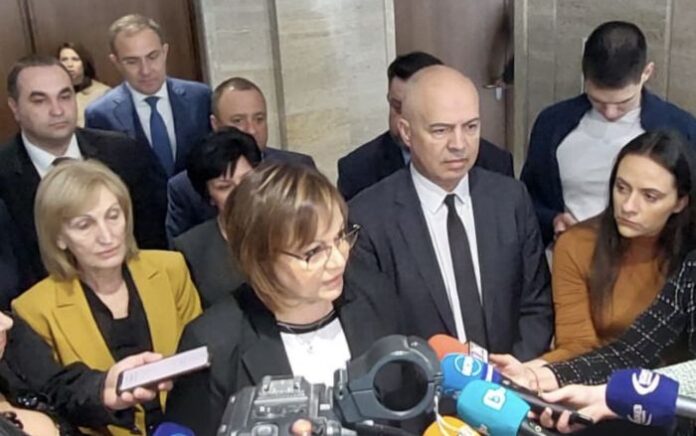 Нинова: Искаме оставката на Росен Желязков