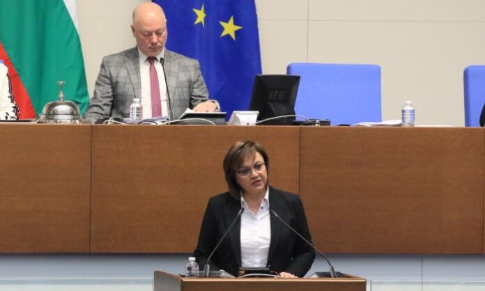 Нинова: Изпращането на войници в Украйна въвлича пряко България във войната
