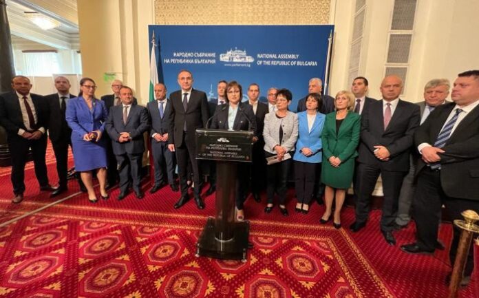 Нинова: Няма да позволим да поставят БСП на колене по който и да е въпрос