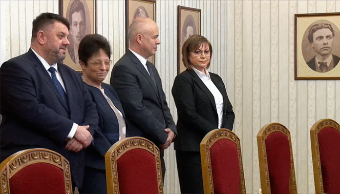 Нинова пред Радев: Изборите са единственото решение!