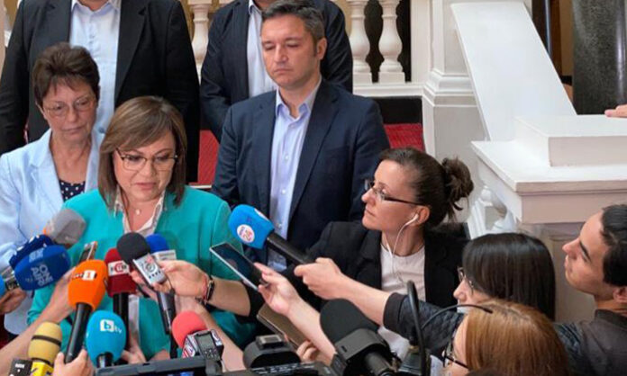 Нинова: Разговорите с “Има такъв народ”  продължават