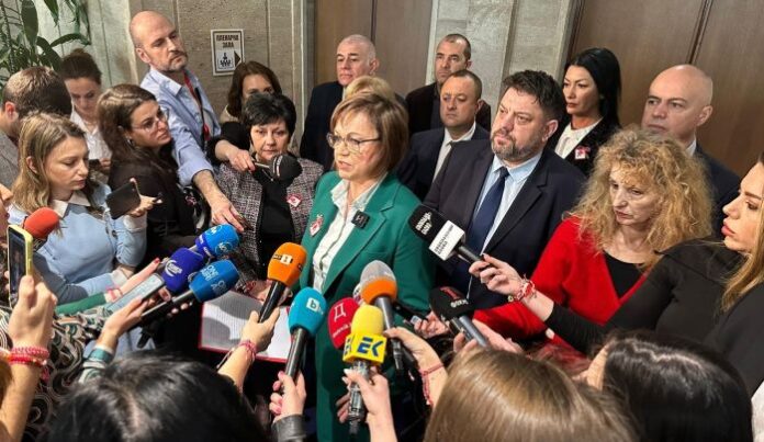 Нинова: Сглобката превръща България в наказателна колония за мигранти