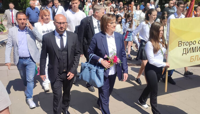 Нинова в Благоевград: Честит свят празник. Трябва да приемем закон за българския език