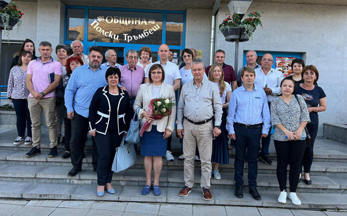 Нинова в Полски Тръмбеш: Общините са наш ключов приоритет
