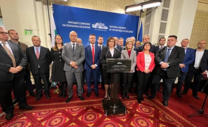 Нинова: Връщаме третия мандат на президента в понеделник