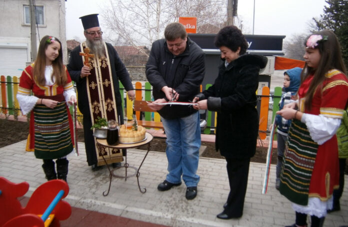 Нова детска площадка откриха в Самораново