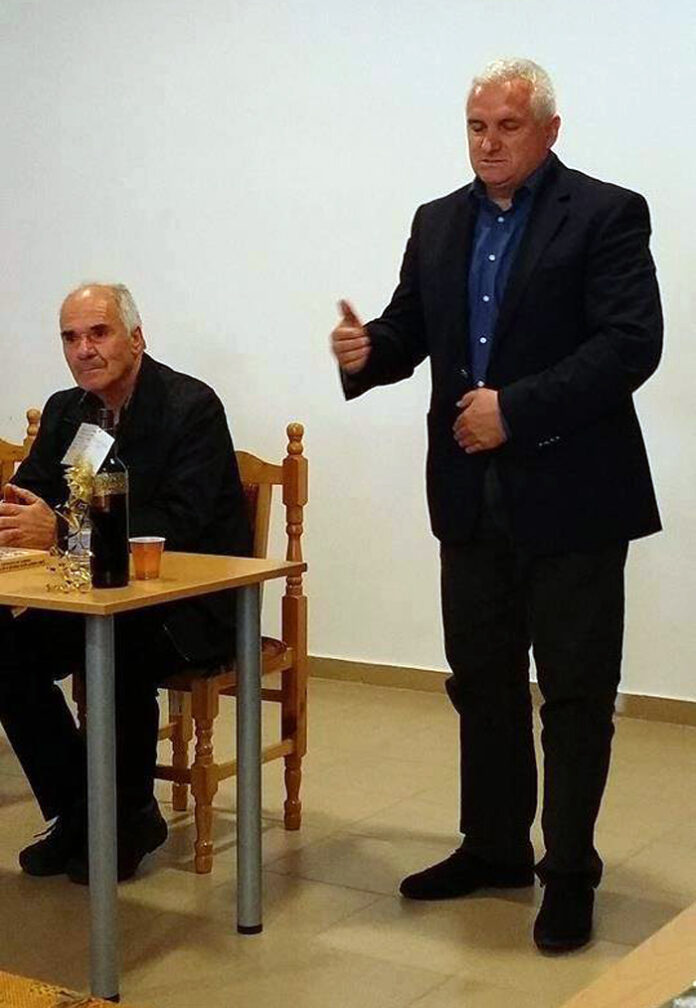 Новата си книга „Един живот като учител и не само” представи в музея в Сатовча Калоян Шишков