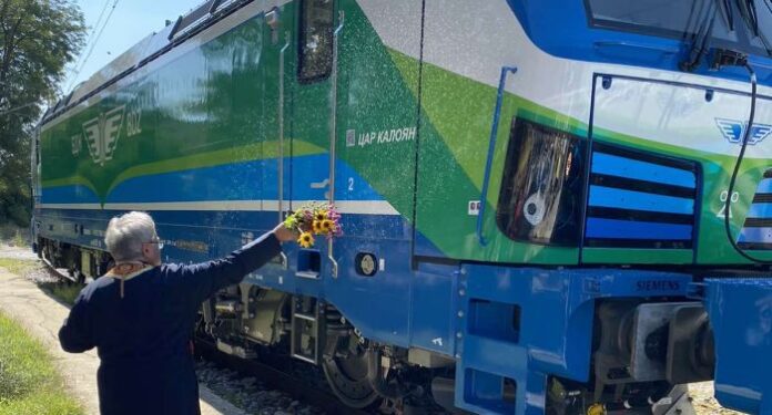 Нови два локомотива Смартрон вече са доставени на БДЖ
