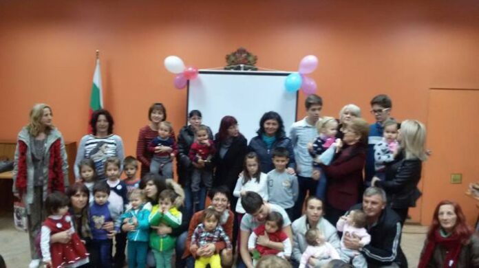 Няколко поколения близнаци и тризнаци се срещнаха в община Разлог