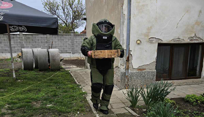 Обезвредиха ръчна граната