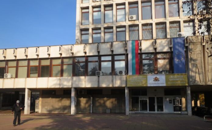 Областната администрация в Кюстендил отбелязва 140 години от приемането на Търновската конституция