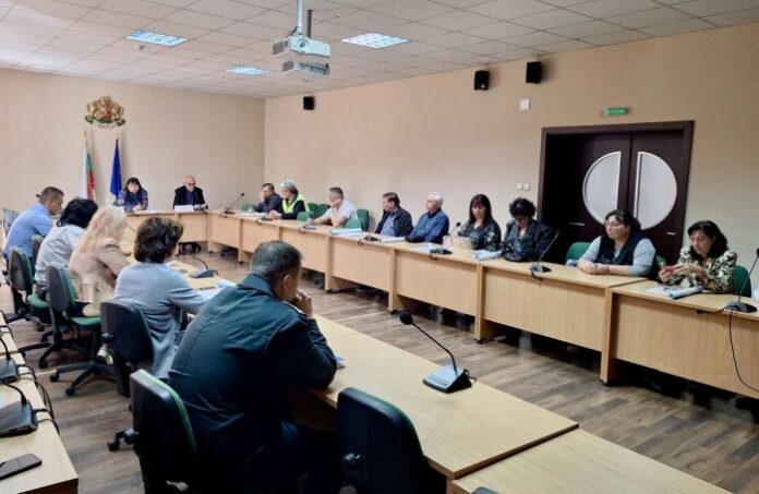 Областната епизоотична комисия в Кюстендил с мерки срещу разпространението на Инфлуенца