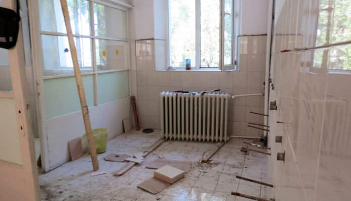 Обновени детски градини посрещат наесен малчуганите в Банско