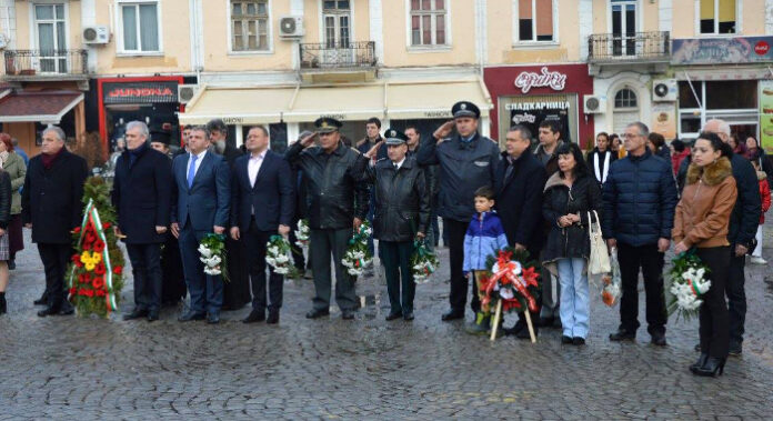 Обществеността в Гоце Делчев отбеляза 145 години от рождението на своя патрон