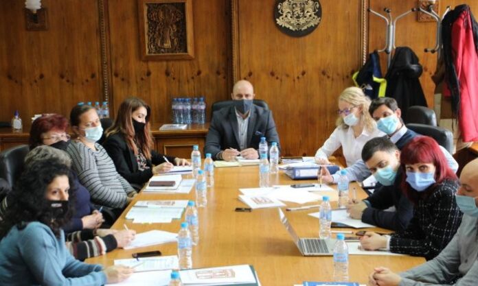 Община Банско бори фините прахови частици с програма