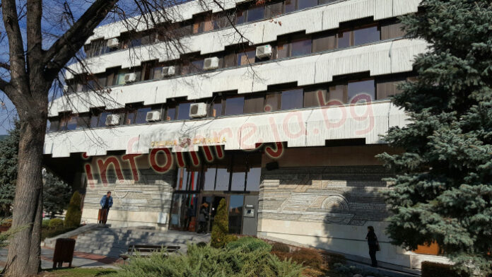 Община Дупница набира експерти в отдел „Общинска собственост“