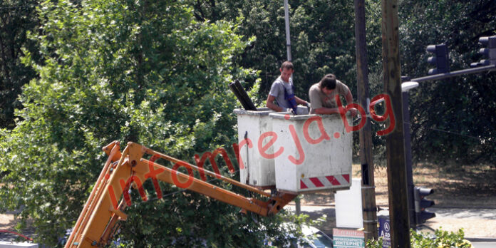 Община Дупница търси ел. техници за поддръжка на уличното осветление