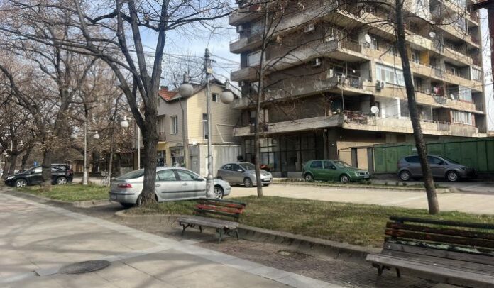 Община Кюстендил и полицията с проверки за паркирани коли в пешеходните зони
