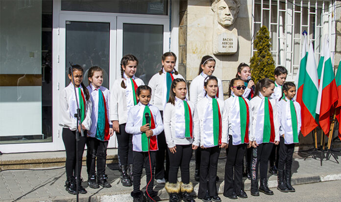 Община Якоруда почете паметта на Апостола на свободата