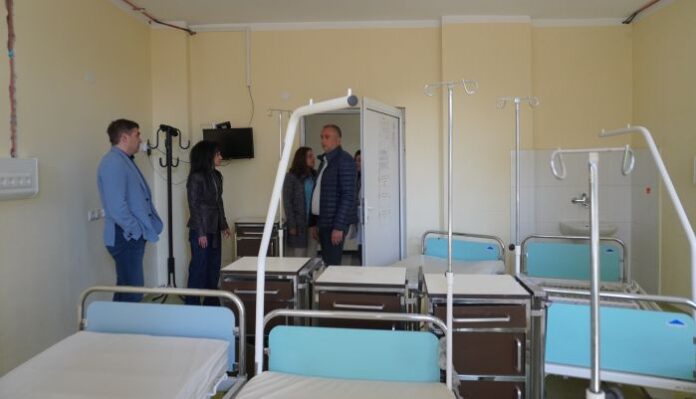 Община Разлог подобрява материалната база на болницата в града