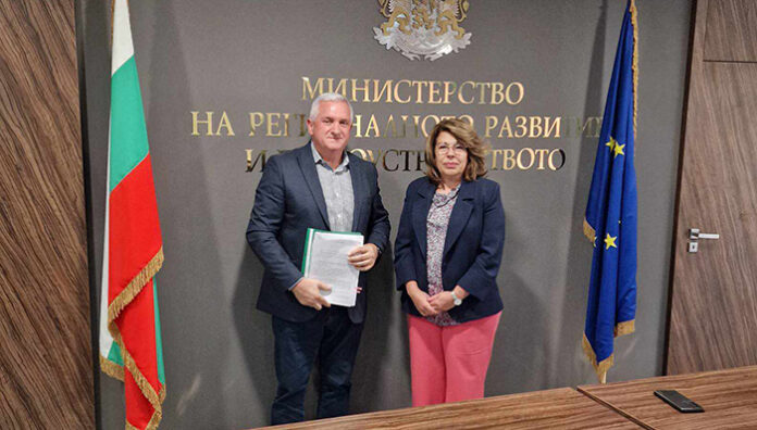 Община Сатовча подписа 7 допълнителни договора  с МРРБ за финансиране на обекти