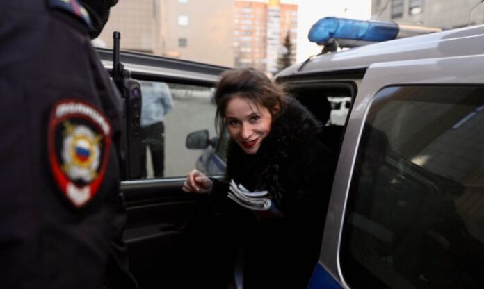 Обвинена в екстремизъм журналистка бе изправена пред руския съд
