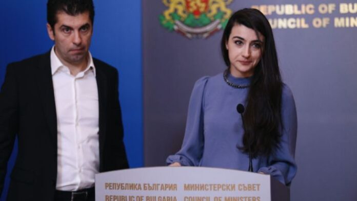 Очаква се прокуратурата да разпита Кирил Петков и Лена Бориславова